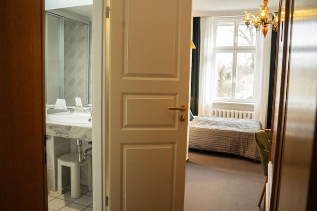 Standard Single Room
