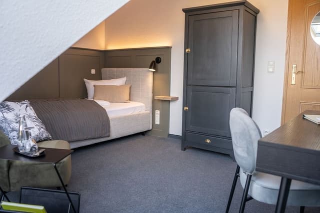 Signature Single Room