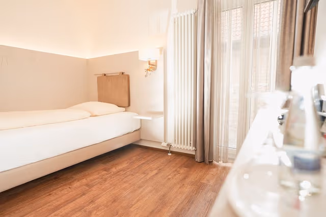 Classic Single Room