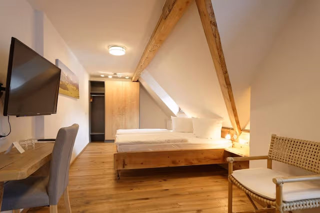 Comfort Double Room, 1 Queen Bed, Balcony (Groß)
