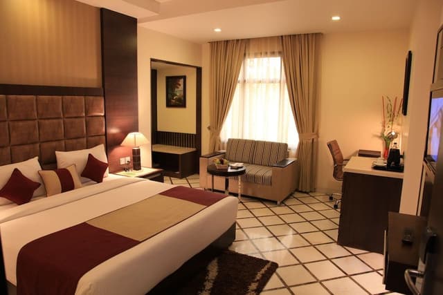 Executive Room