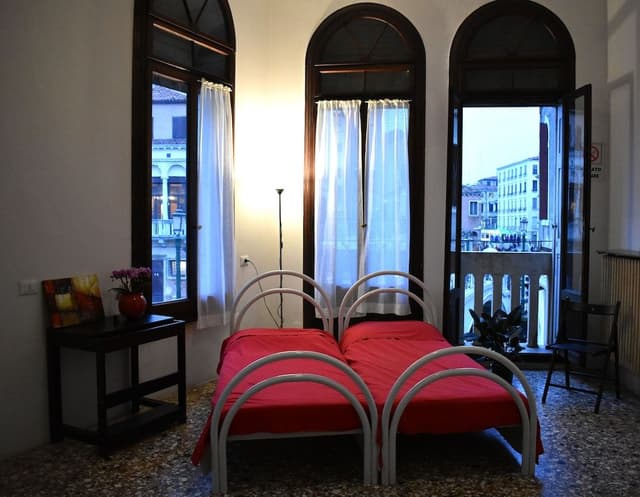 Economy Double or Twin Room, Shared Bathroom