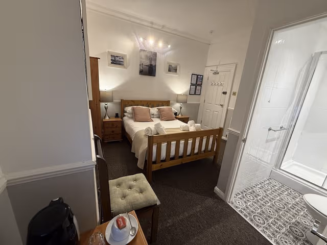 Standard Double Room, Ensuite