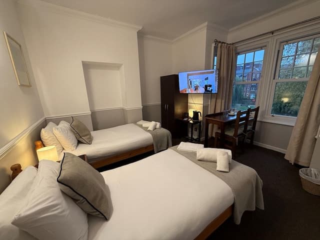Standard Twin Room, Shared Bathroom