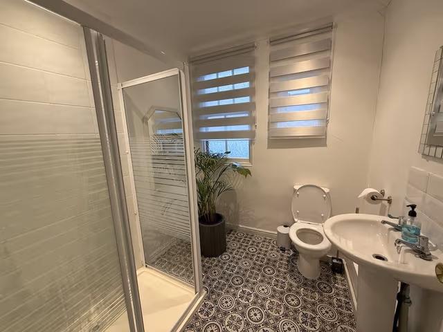 Standard Twin Room, Shared Bathroom
