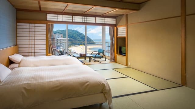 Japanese-style room Twin, Smoking