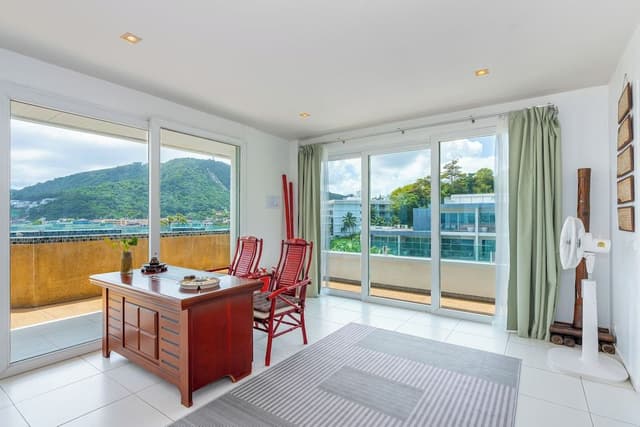 Penthouse 2-Bedroom Suite with Sea View