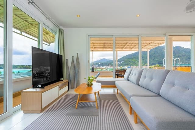 Penthouse 2-Bedroom Suite with Sea View