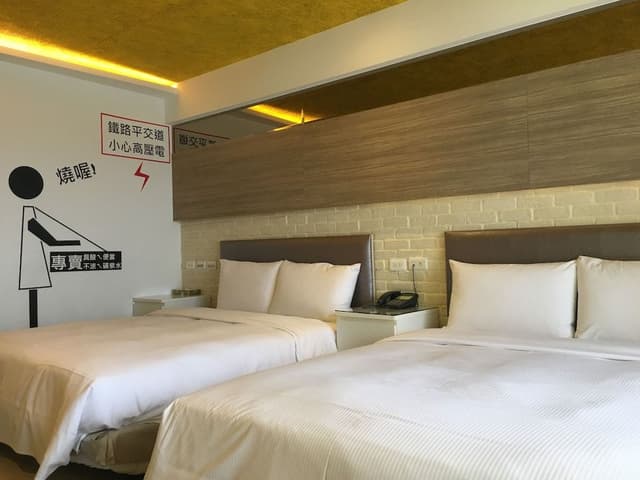 Business Quadruple Room (D)
