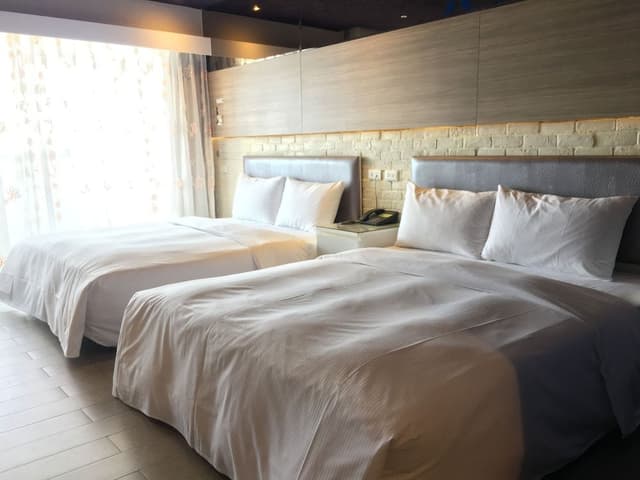 Business Quadruple Room (D)