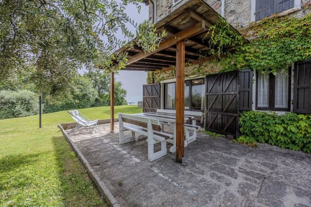Cottage, Garden View
