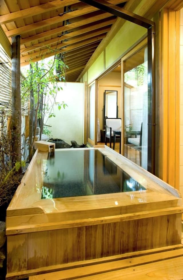Connecting Japanese Room with Open-air Bath