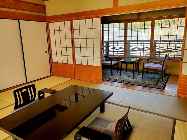 Japanese Room (10 Tatami Mat)