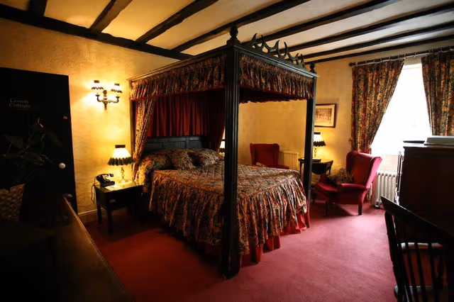 Double Room (Four Poster)