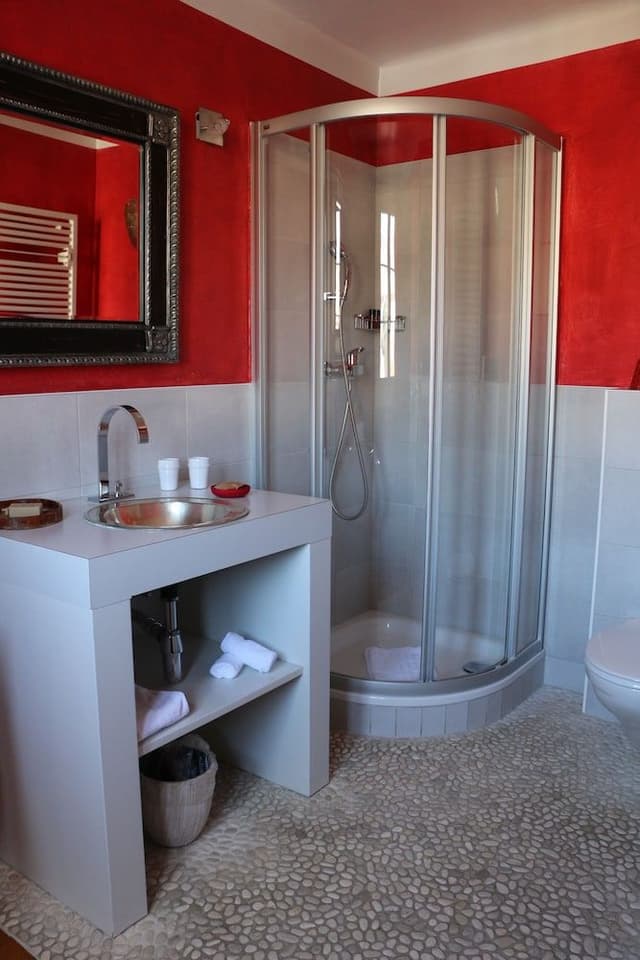 Suite, Partial Lake View