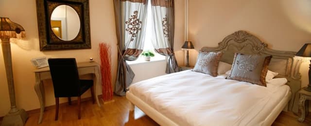 Double or Twin Room, Partial Lake View