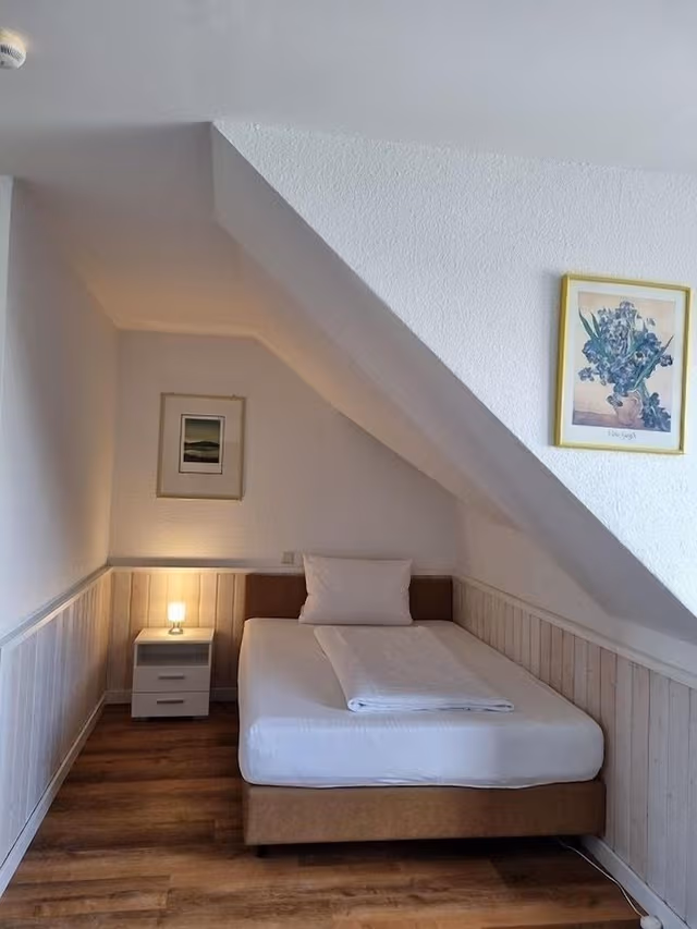 Basic Single Room