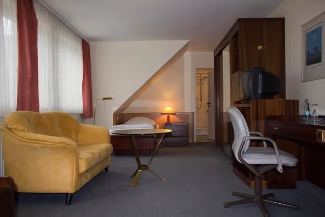 Basic Triple Room