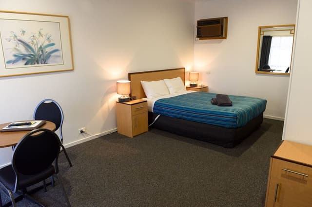 Standard Suite, 1 Bedroom, Non Smoking (Standard Twin Room)