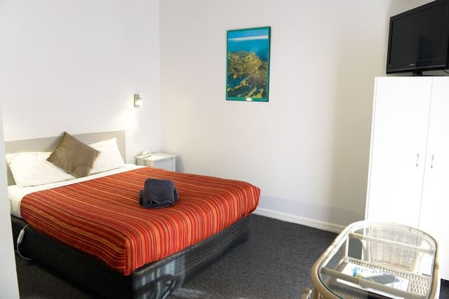 Standard Suite, 1 Bedroom, Non Smoking (Standard Queen Room)