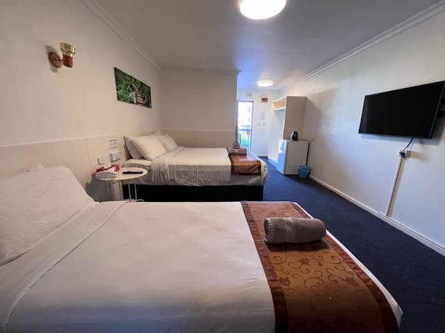 Standard Room, Multiple Beds, Non Smoking