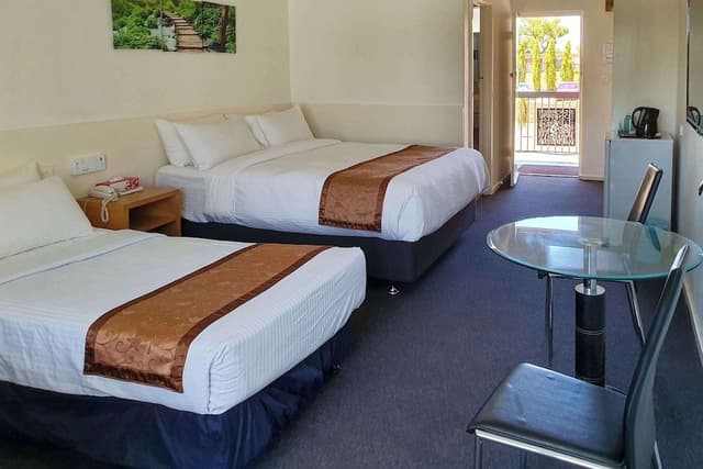 Standard Room, Multiple Beds, Non Smoking