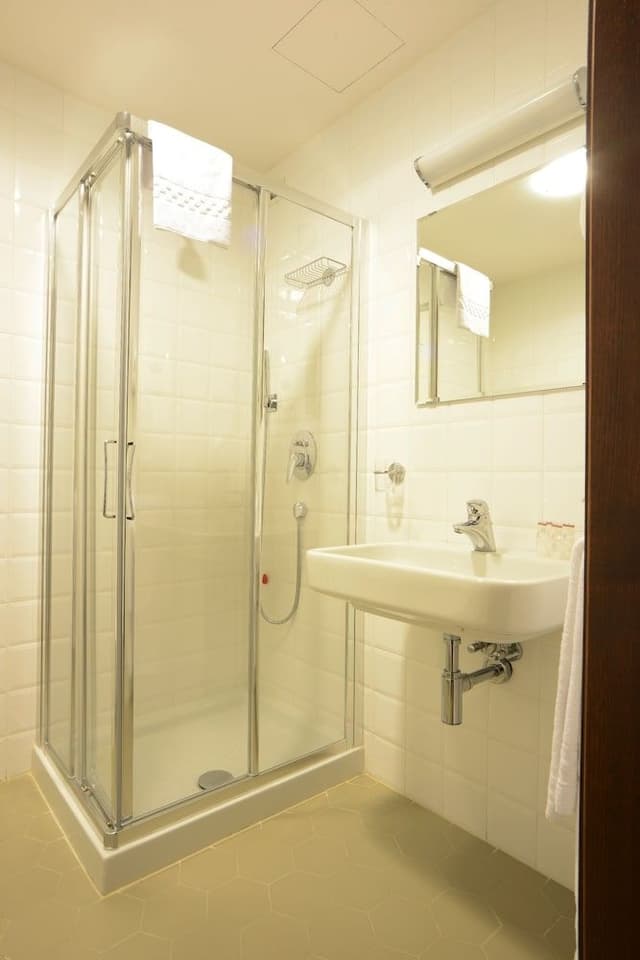Basic Double Room