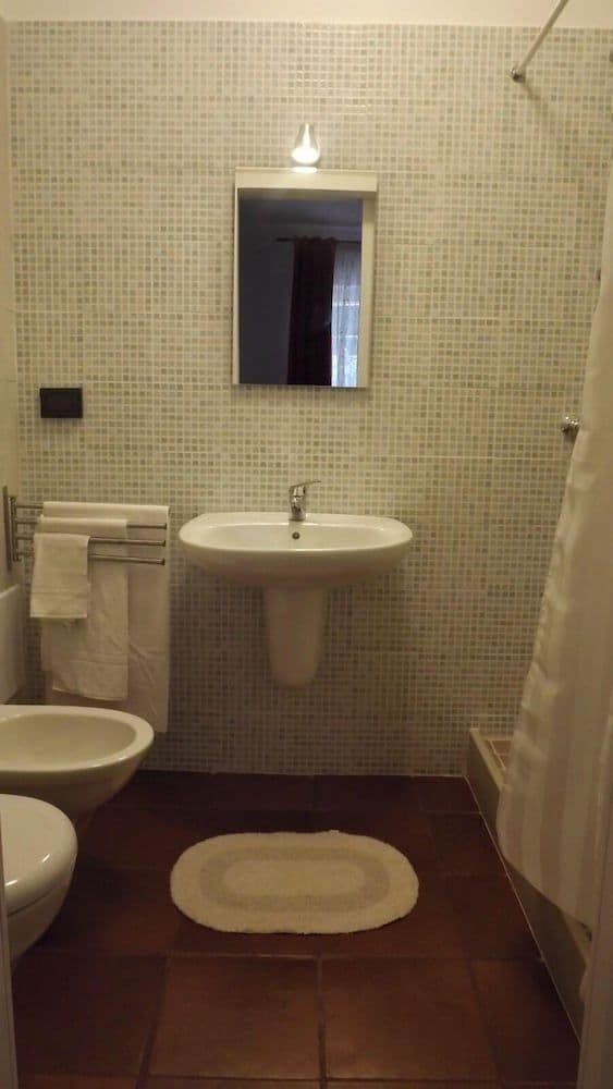 Classic Double or Twin Room, Pool View