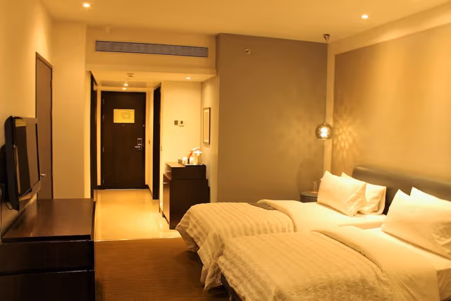 Deluxe Room, 2 Twin Beds, City View