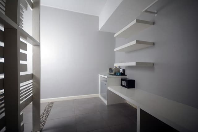 Room, 1 King Bed (Housekeeping on request - surcharge)