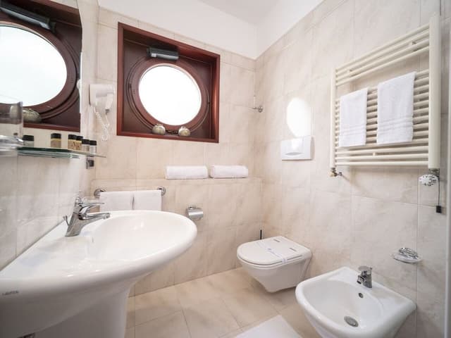 Superior Triple Room (Letto Matrimoniale e 1 Letto Singolo)