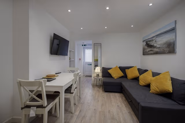 Apartment, Private Bathroom (Bairstow Room 1/2)