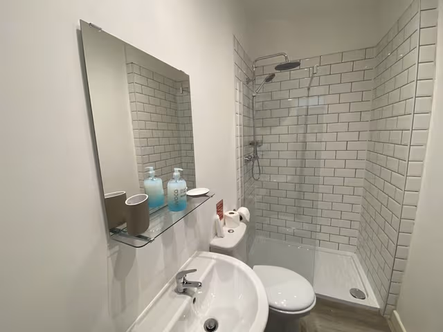 Apartment, Private Bathroom (Bairstow Room 1/2)
