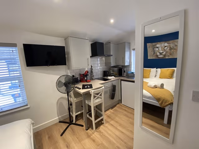 Studio, Ensuite (Bairstow Rooms 3/5)