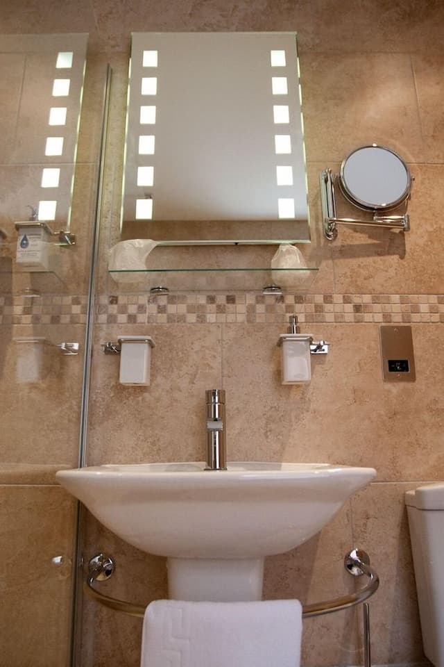 Luxury Twin Room