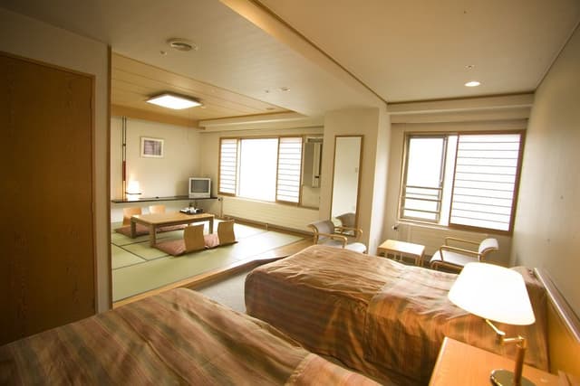 Standard Japanese Type Room (8 Tatami)