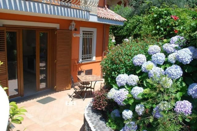 Family Apartment, 1 Bedroom, Garden View