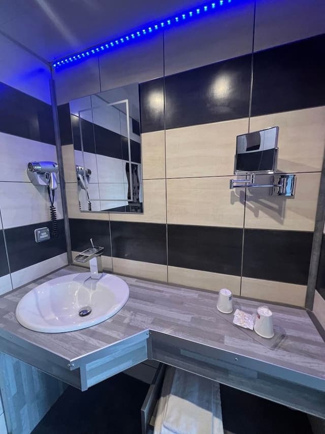 Comfort Room