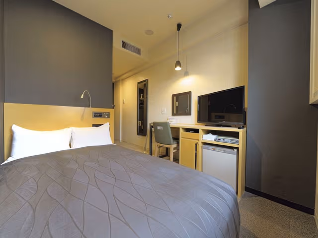 Single Room, Smoking (For 1-2 People)