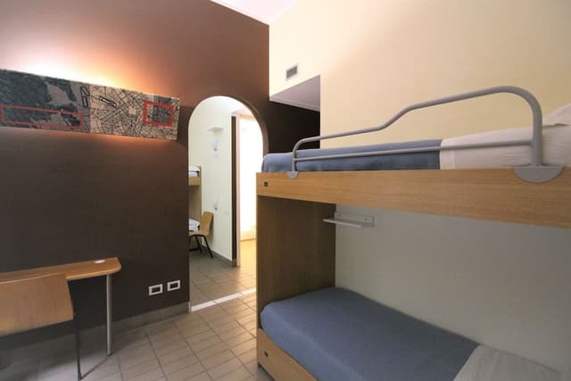 SMART SHARED Women Dorm 4 People