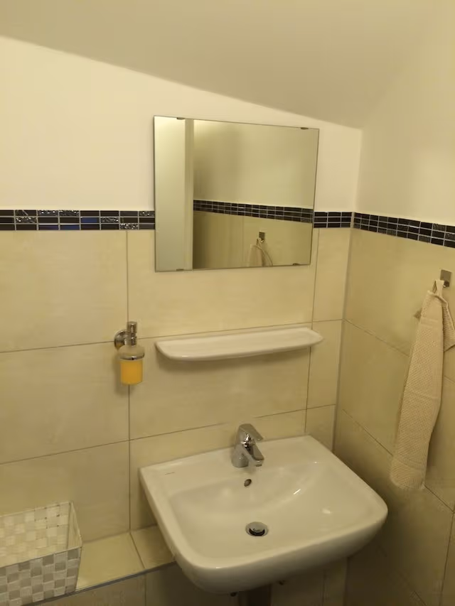 Double or Twin Room, Shared Bathroom