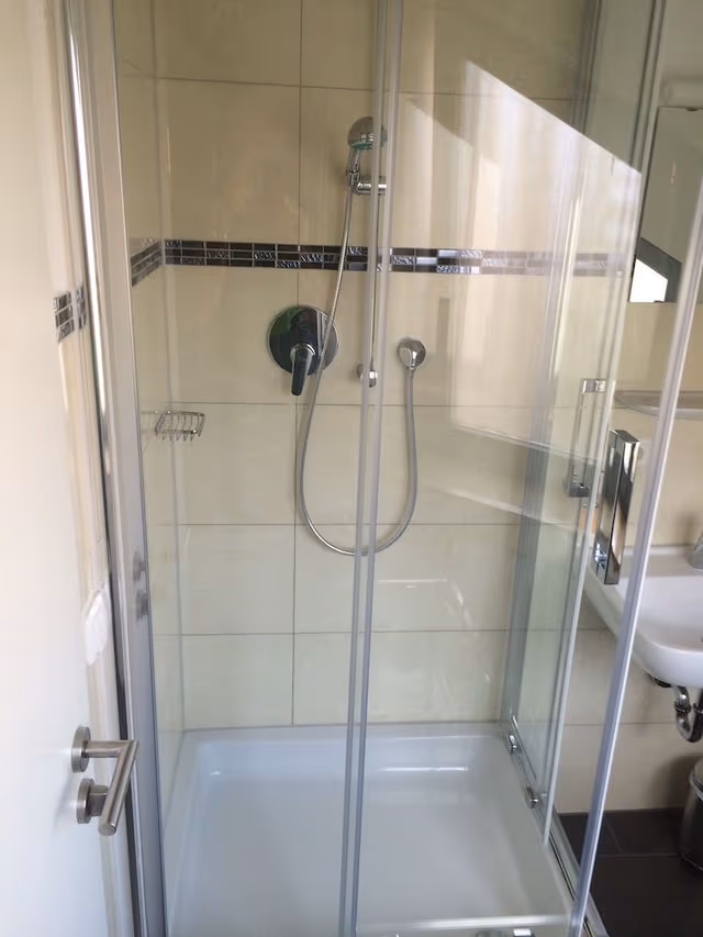 Single Room, Shared Bathroom