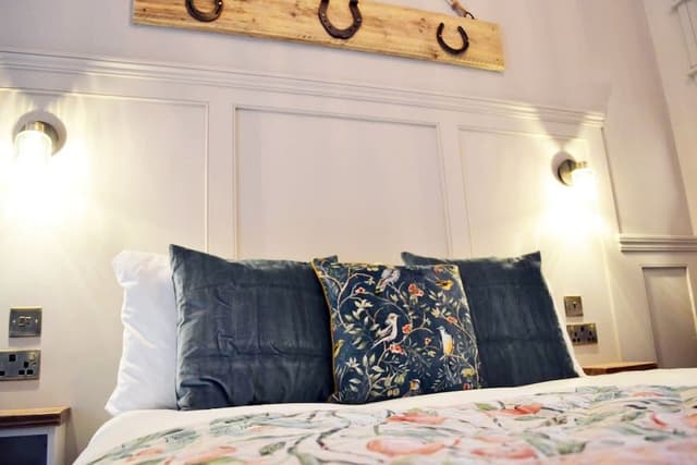 Deluxe Double Room (King Room 14)