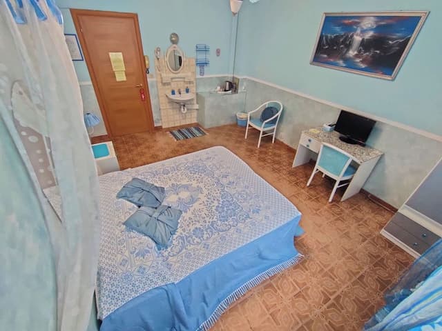Double or Twin Room, Shared Bathroom
