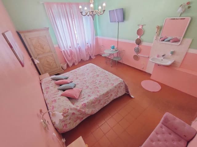 Double or Twin Room, Shared Bathroom