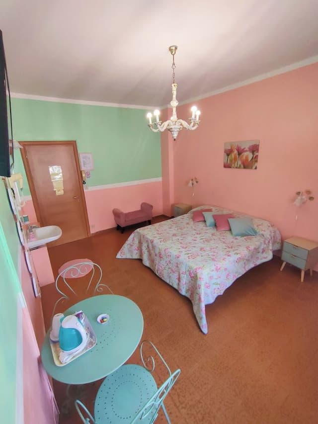Double or Twin Room, Shared Bathroom