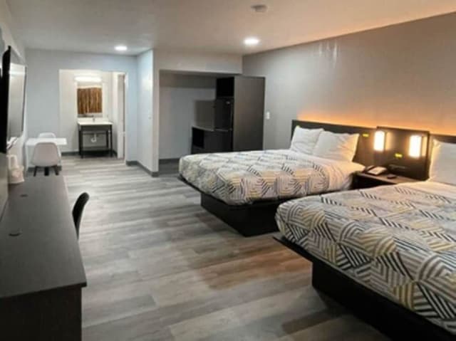 Deluxe Room, 2 Double Beds, Non Smoking