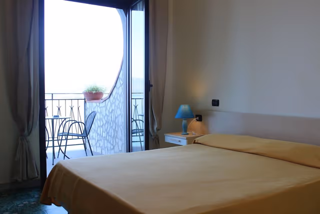 Standard Double Room, Sea View, Oceanfront