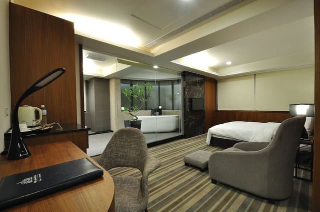 Executive Suite