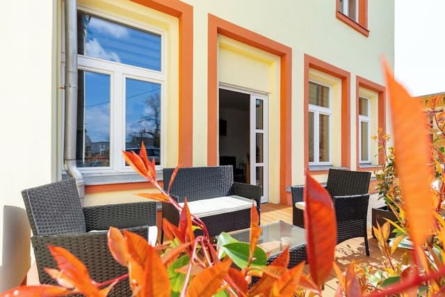 Superior Studio, 1 King Bed with Sofa bed, Patio, Courtyard View
